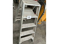 Ladder - afbeelding 3 van  3