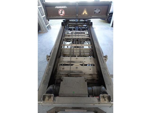 Ladderlift op aanhangwagen böcker - afbeelding 8 van  16