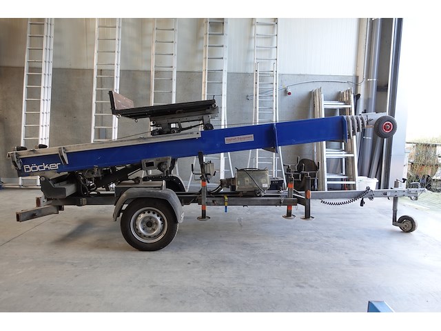 Ladderlift op aanhangwagen böcker - afbeelding 1 van  16