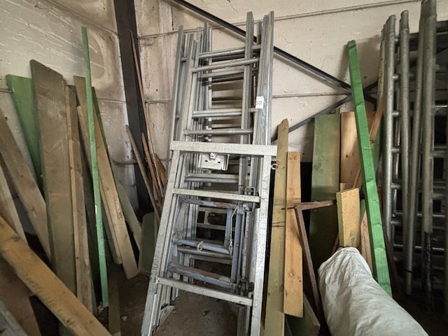 Ladderlift - afbeelding 1 van  5
