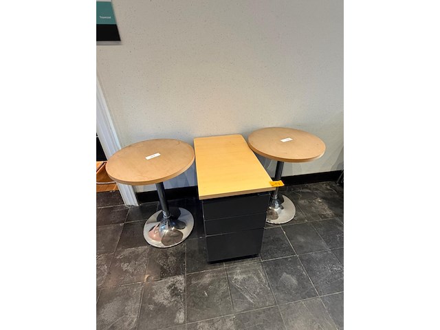 Ladekast + 2x bijzettafel - afbeelding 1 van  4