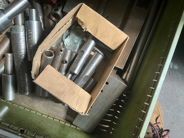 Ladekast met tools (2x) - afbeelding 6 van  20