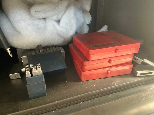 Ladekast met tools (2x) - afbeelding 11 van  20