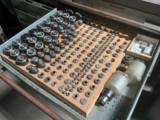 Ladekast met tools (2x) - afbeelding 15 van  20