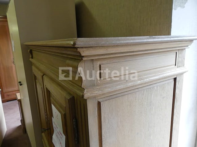 Ladekast met vier deuren in massief eikenhout - afbeelding 1 van  3