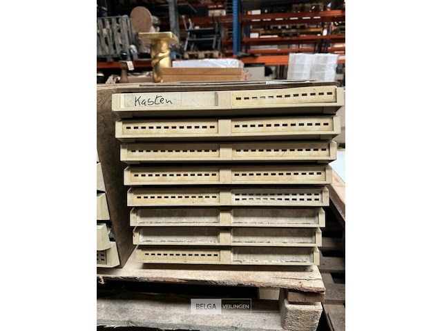 Ladenbox gevuld - afbeelding 1 van  6