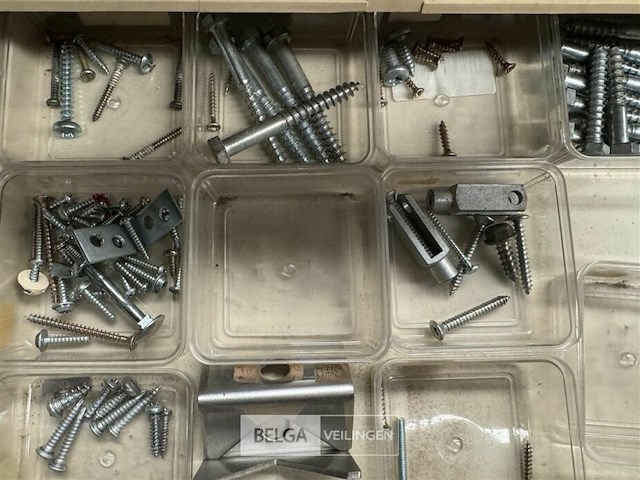 Ladenbox gevuld - afbeelding 6 van  9