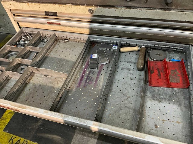 Ladenkast met inhoud - afbeelding 6 van  10