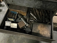 Ladenkast met inhoud - afbeelding 4 van  12