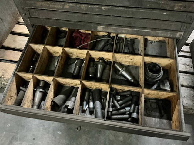 Ladenkast met inhoud - afbeelding 5 van  15