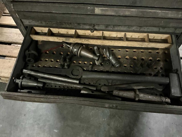 Ladenkast met inhoud - afbeelding 6 van  15