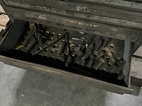 Ladenkast met inhoud - afbeelding 7 van  15