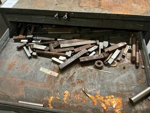 Ladenkast met inhoud - afbeelding 12 van  15