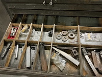 Ladenkast met inhoud - afbeelding 13 van  15