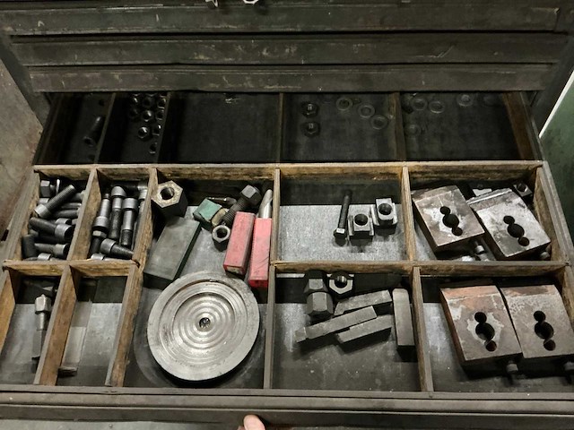 Ladenkast met inhoud - afbeelding 14 van  15