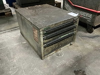 Ladenkast met inhoud - afbeelding 2 van  6