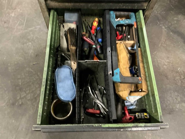 Ladenkast met inhoud - afbeelding 6 van  6