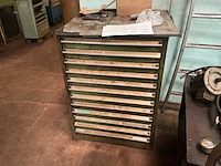 Ladenkast met tools - afbeelding 1 van  14