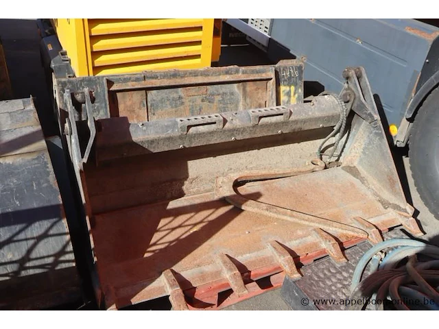 Lader bobcat 773, bj 1999, serie nr 509617402, compleet met veeginrichting, knik-graafbak, graafbak en vork - afbeelding 3 van  16