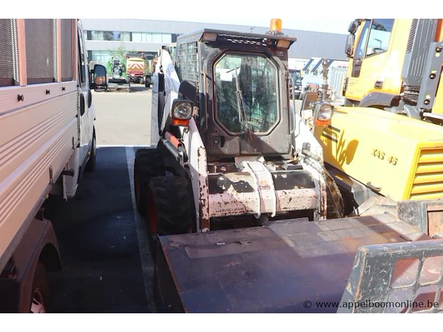 Lader bobcat 773, bj 1999, serie nr 509617402, compleet met veeginrichting, knik-graafbak, graafbak en vork - afbeelding 1 van  16