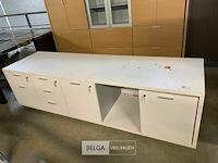 Lage houten bureelkast - afbeelding 1 van  2