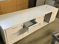 Lage houten bureelkast - afbeelding 2 van  2