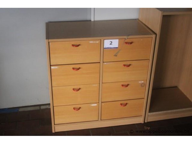 Lage houten opbergkast - afbeelding 1 van  1