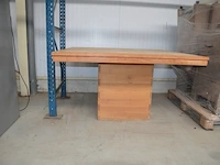 Lage vierkantige natuurkleur houten tafel afm. 140x140cm - afbeelding 2 van  6