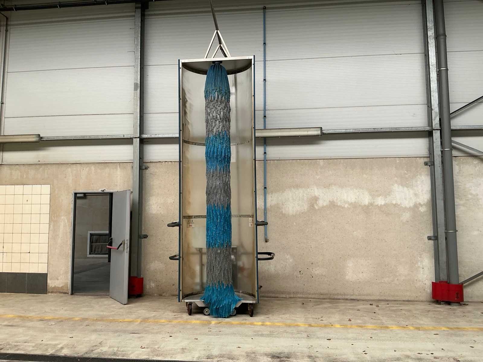 Lakinstallatie, mobiele carwash, garage - en kantoorinventaris