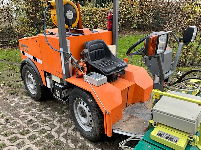 Lama-d onkruidverdelmachine met systeem van isoweed - afbeelding 4 van  52