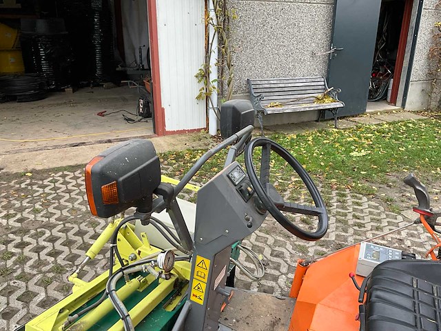 Lama-d onkruidverdelmachine met systeem van isoweed - afbeelding 11 van  52