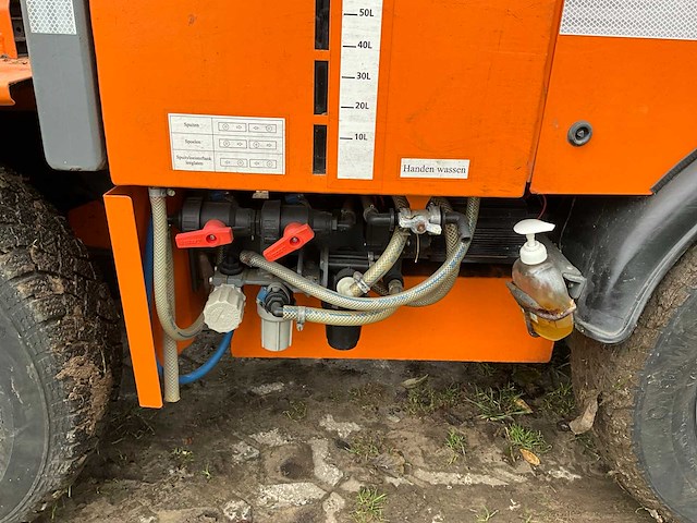 Lama-d onkruidverdelmachine met systeem van isoweed - afbeelding 20 van  52