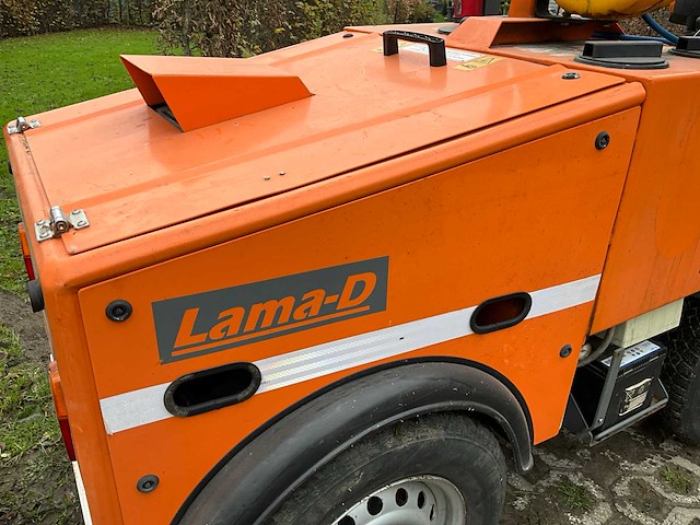 Lama-d onkruidverdelmachine met systeem van isoweed - afbeelding 29 van  52