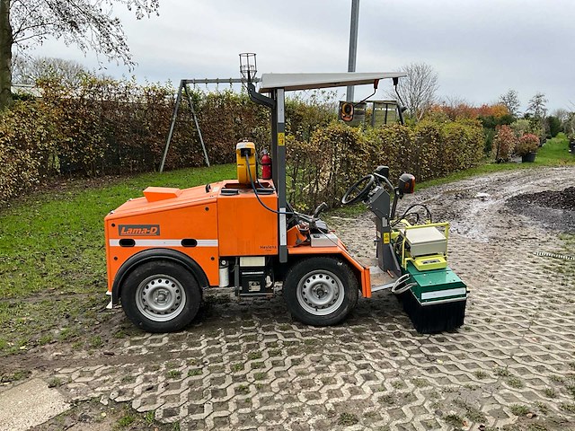 Lama-d onkruidverdelmachine met systeem van isoweed - afbeelding 49 van  52