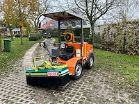 Lama-d onkruidverdelmachine met systeem van isoweed