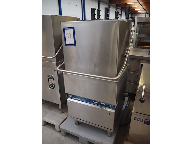 Lamber - afbeelding 1 van  6