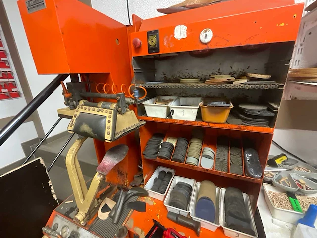 Lambert professioneel schoenmakermachine leerlooierapparatuur - afbeelding 5 van  8