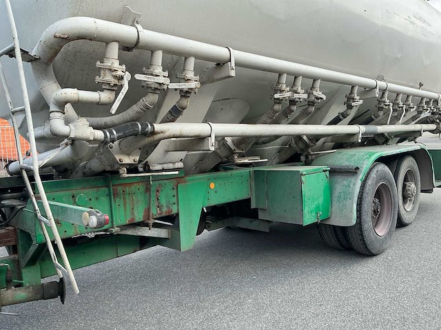 Lambrecht 18 ton bulkwagen met blaassysteem - afbeelding 6 van  17