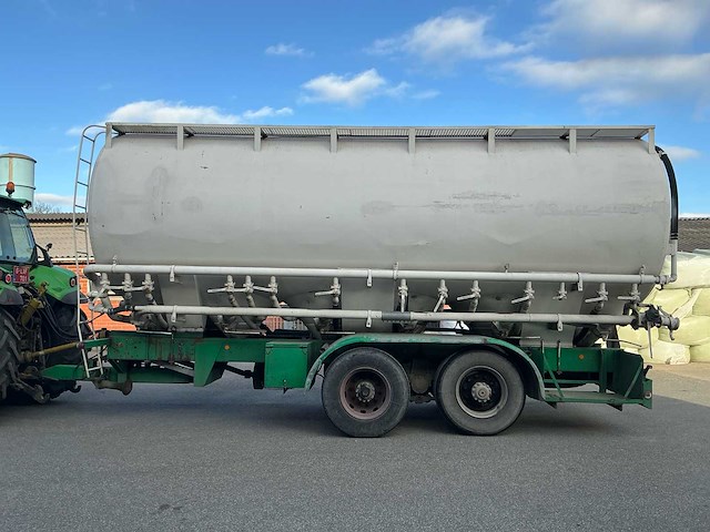 Lambrecht 18 ton bulkwagen met blaassysteem - afbeelding 2 van  17