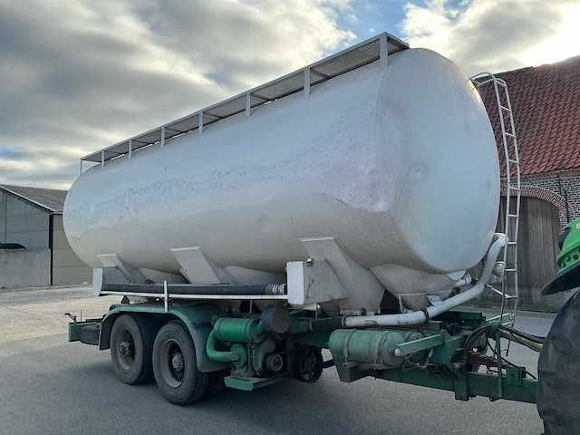 Lambrecht 18 ton bulkwagen met blaassysteem - afbeelding 6 van  17