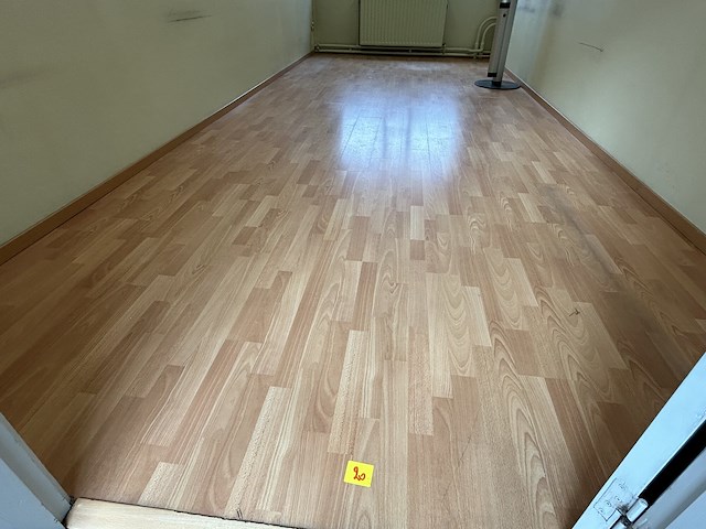 Laminaat - 18m² - afbeelding 1 van  2