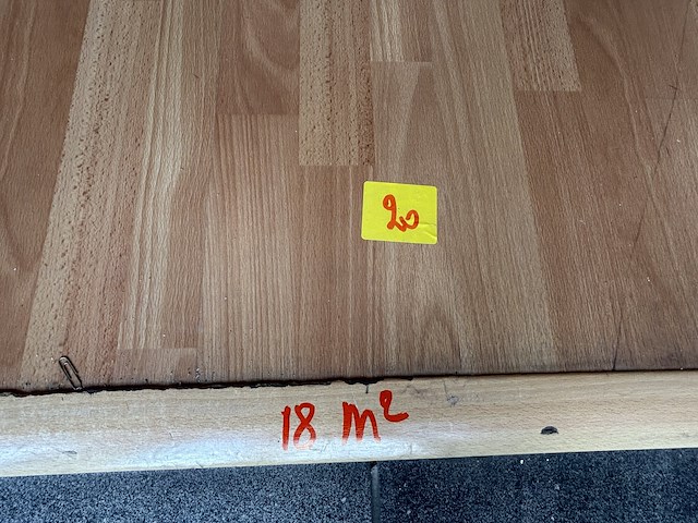Laminaat - 18m² - afbeelding 2 van  2