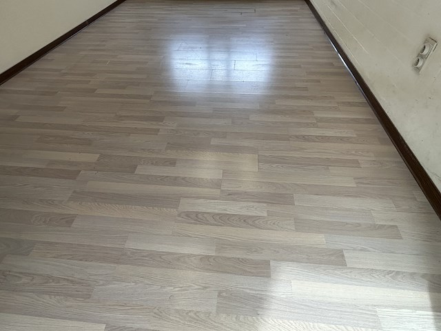 Laminaat - 18m² - afbeelding 2 van  3