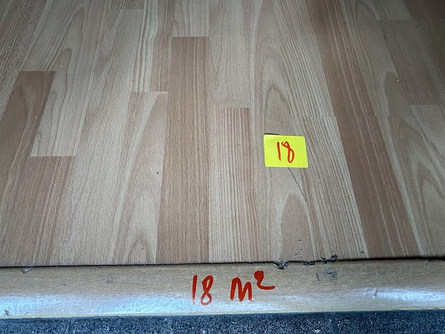 Laminaat - 18m² - afbeelding 2 van  2
