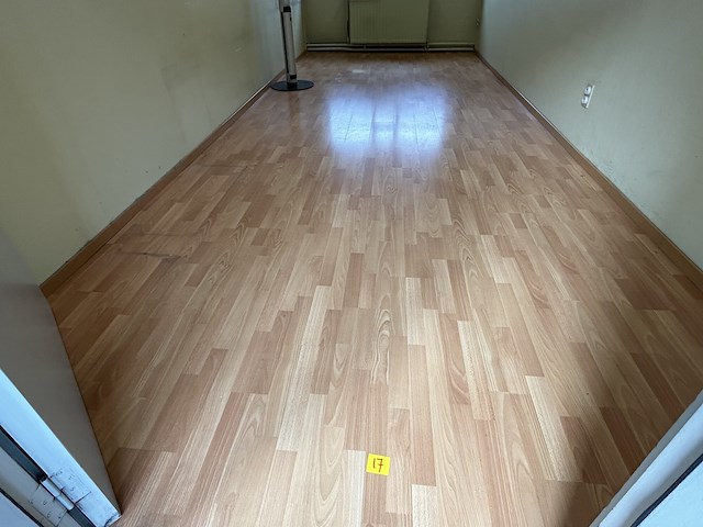 Laminaat - 18m² - afbeelding 1 van  2