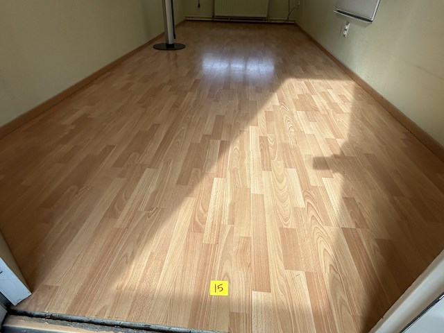 Laminaat - 18m² - afbeelding 2 van  4