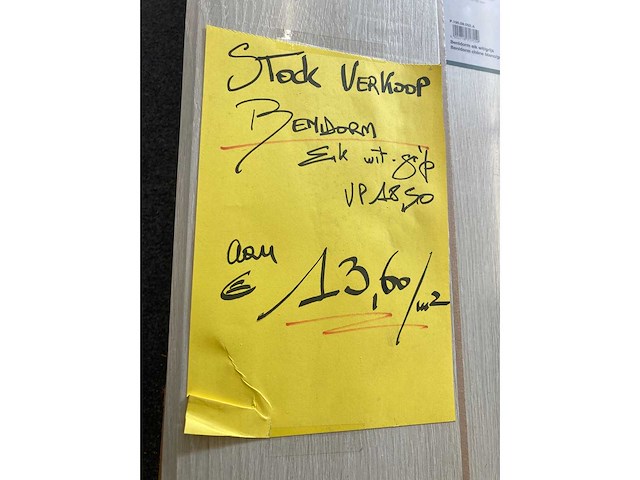 Laminaatvloer en muurbekleding - afbeelding 4 van  11