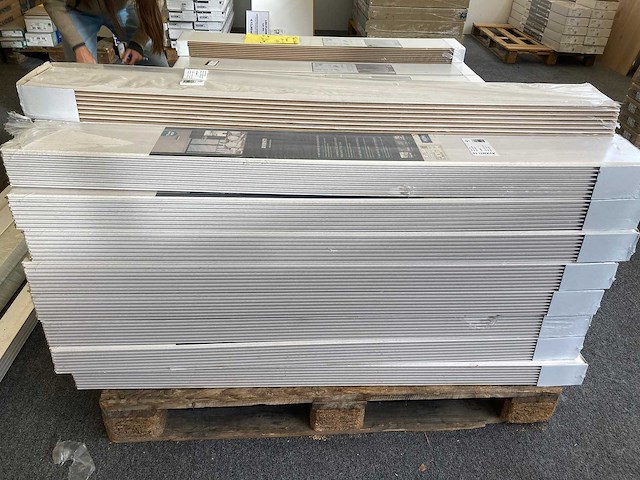 Laminaatvloer en muurbekleding - afbeelding 7 van  11