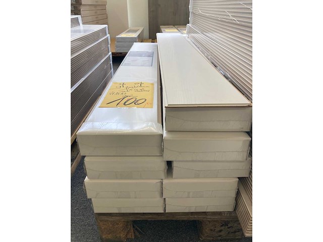 Laminaatvloer en muurbekleding - afbeelding 10 van  11