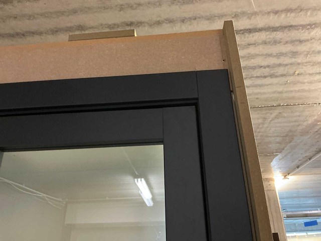 Laminado aluminium deur rechts - afbeelding 3 van  3